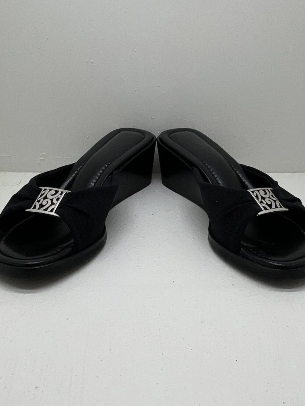 VTG Y2K Brighton Black Elastic/Microfiber Wedge Slide Sandals Womens 6.5 M